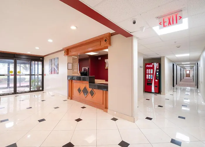 Oyo Townhouse Houston Airport North Hotel